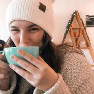 Meet your Posher, Savannah drew